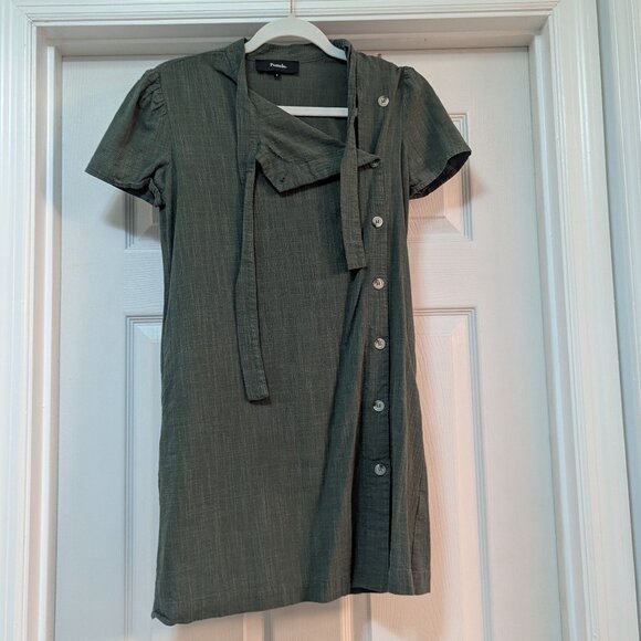 Green dress with pockets - Picture 1 of 3